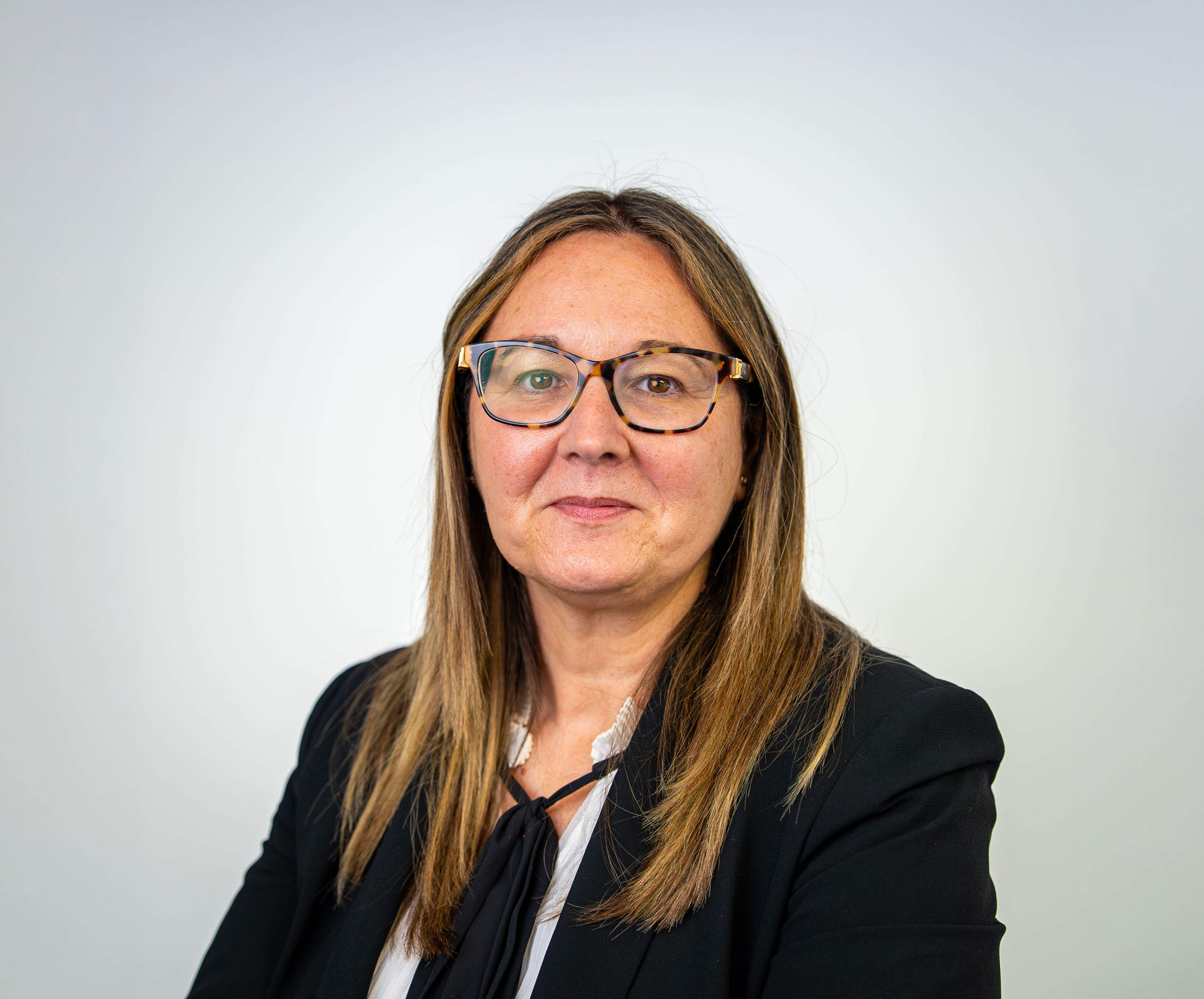 Mary Lou Palacios Alcolado, Modus Gauges